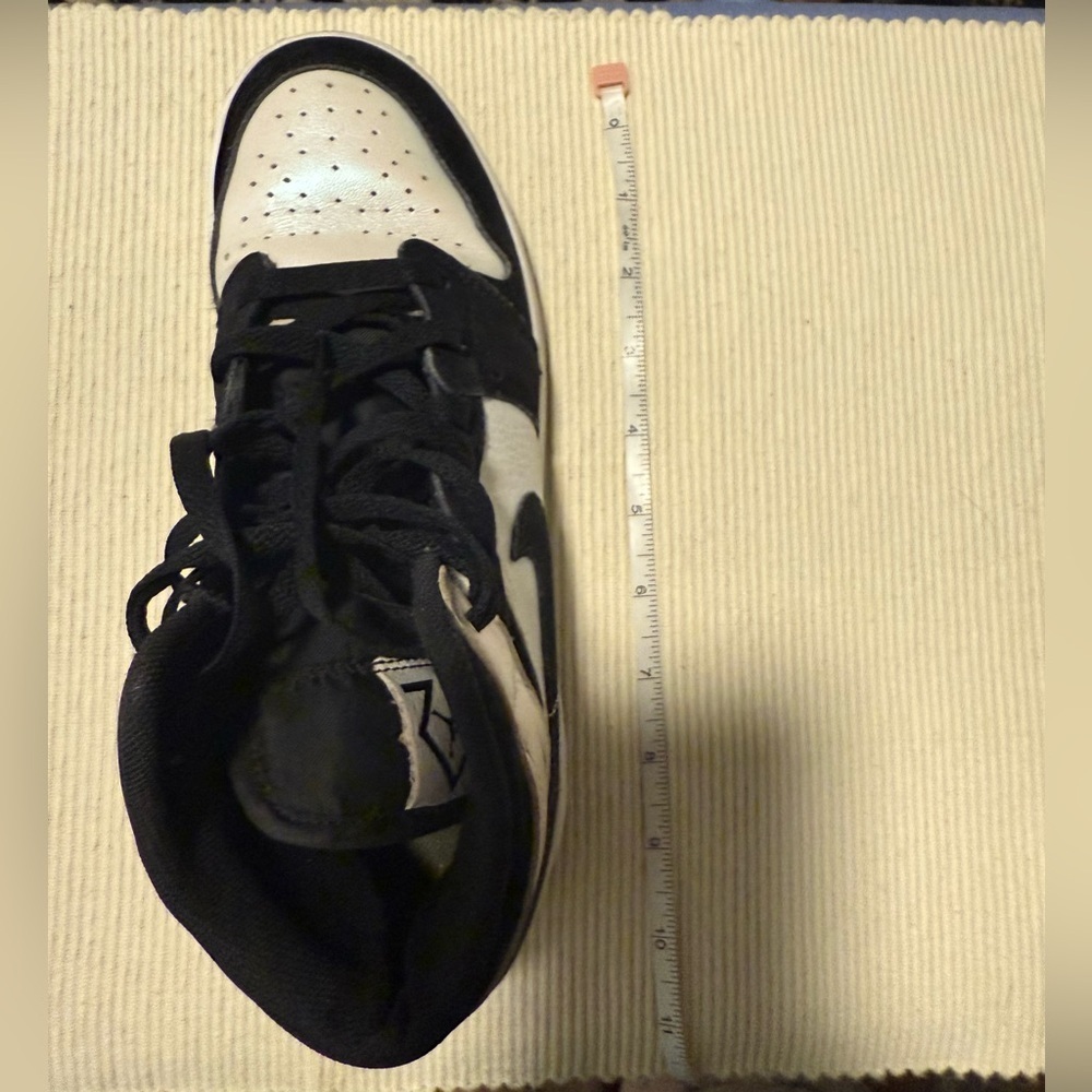 Jordan Kids Sneakers Black and White - Picture 9 of 12